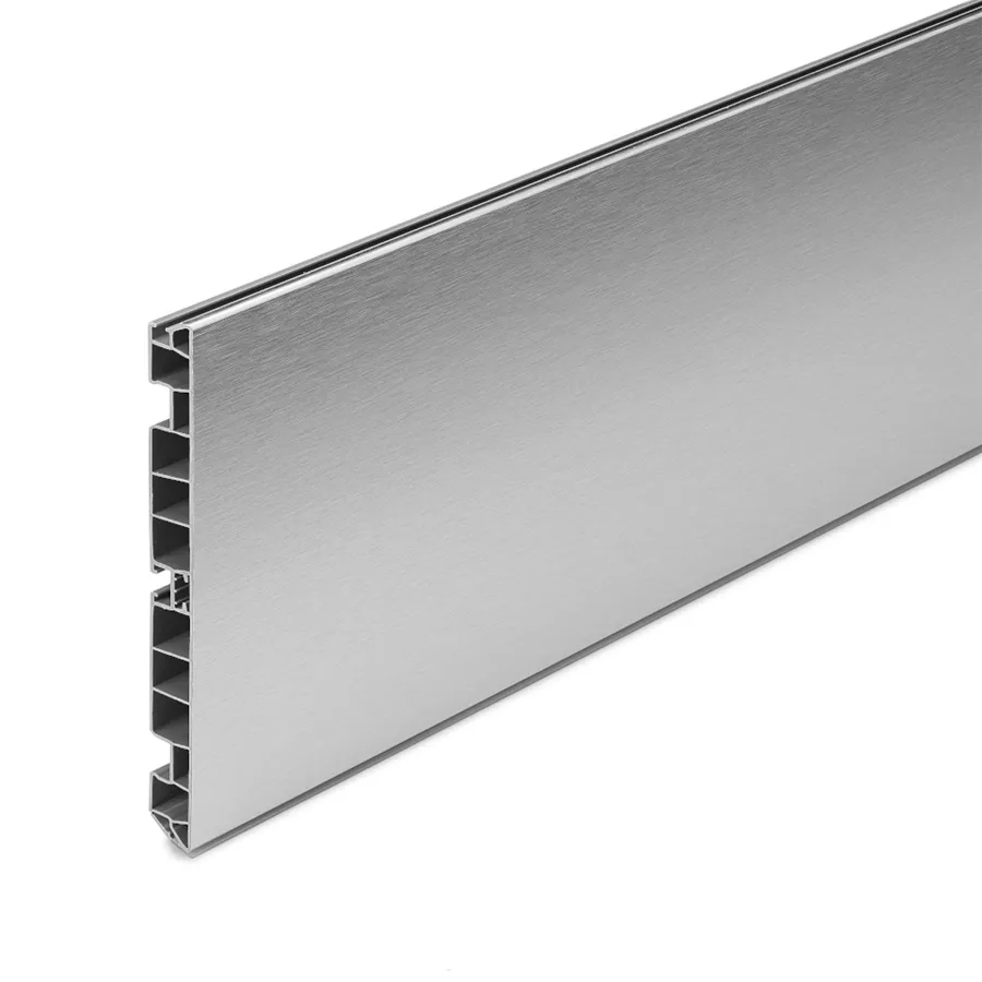 4600 - Aluminium coating or melamine coating Coated artificial resin plinth, with semi-concealed gasket. With protective film.