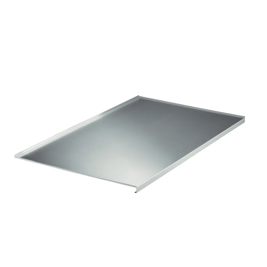 755L - Möbelseitenteile Stärke 18 mm.
Flache Schutzvorrichtung aus glattem Aluminium, lackiert. 
Seitliche Dichtungen und Wandfalte. 