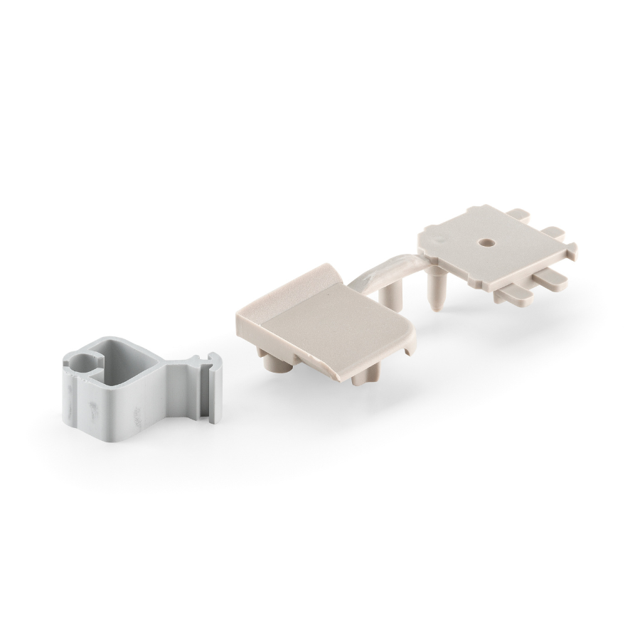 AA151-015 Angle intérieur 90° en plastique. 