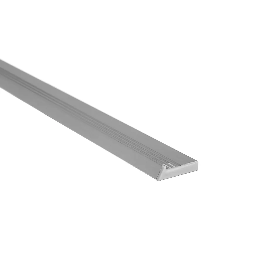 R3621 - Profilé d’étanchéité en aluminium pour panneau arrière de 14 à 19 mm d’épaisseur.